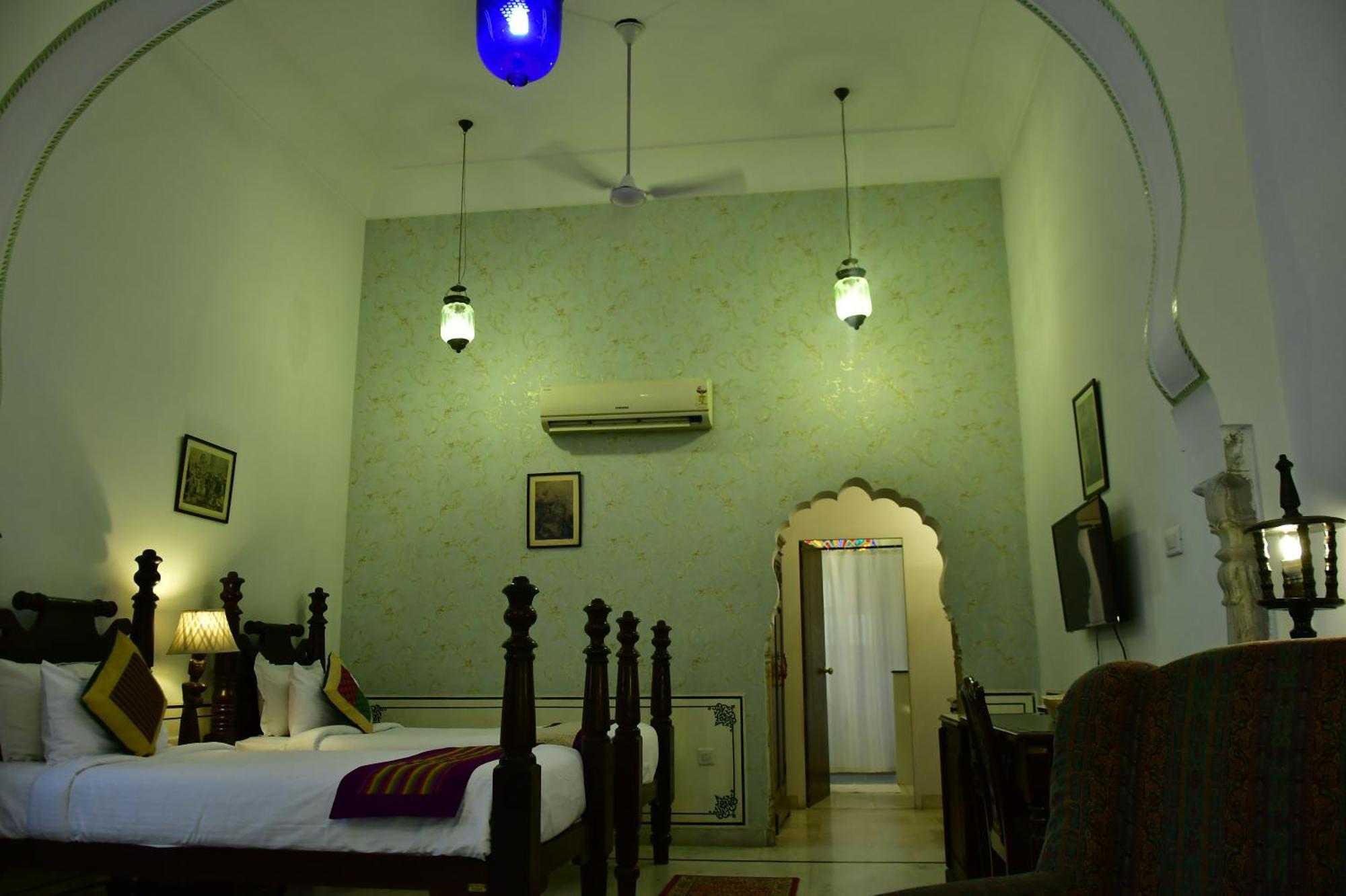 Khandela Haveli - A Boutique Heritage Hotel Джайпур Екстериор снимка