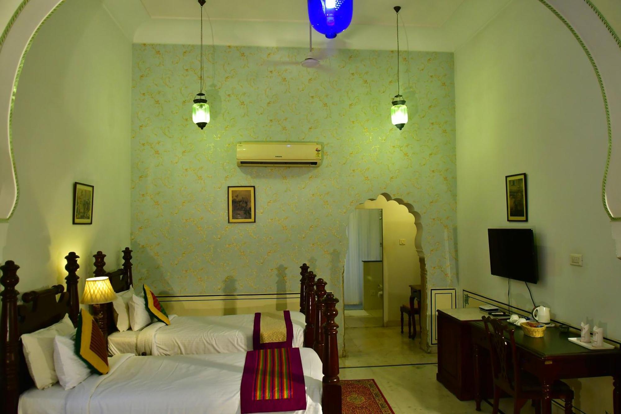 Khandela Haveli - A Boutique Heritage Hotel Джайпур Екстериор снимка